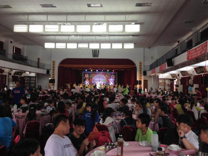 文昌國小體驗傳統辦桌　慶祝兒童節