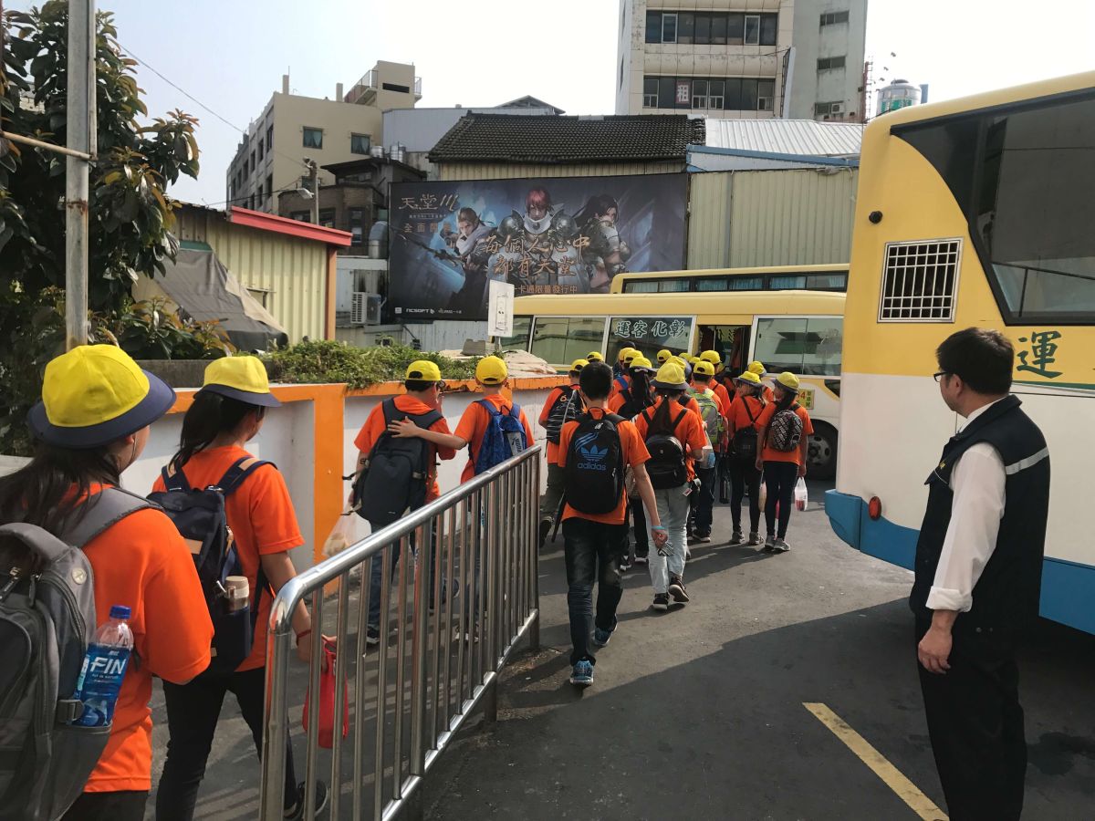 ▲公路總局啟動清明節連續假期旅客疏運計畫，推出多項搭乘客運的優惠措施，藉以紓解交通壅塞。（圖／記者陳雅芳攝，2019.04.03）