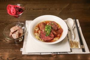 2019.04.03天下三絕就連小菜都很別緻。(圖/記者葉政勳攝) 天下三絕就連小菜都很別緻。(圖/記者葉政勳攝)