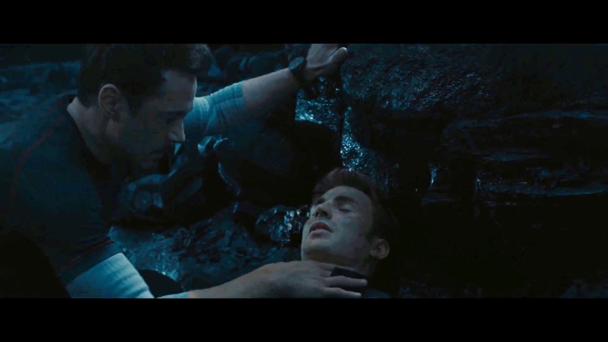 ▲《復仇者4》中傳聞會有美隊（右）的葬禮。（圖／劇照）