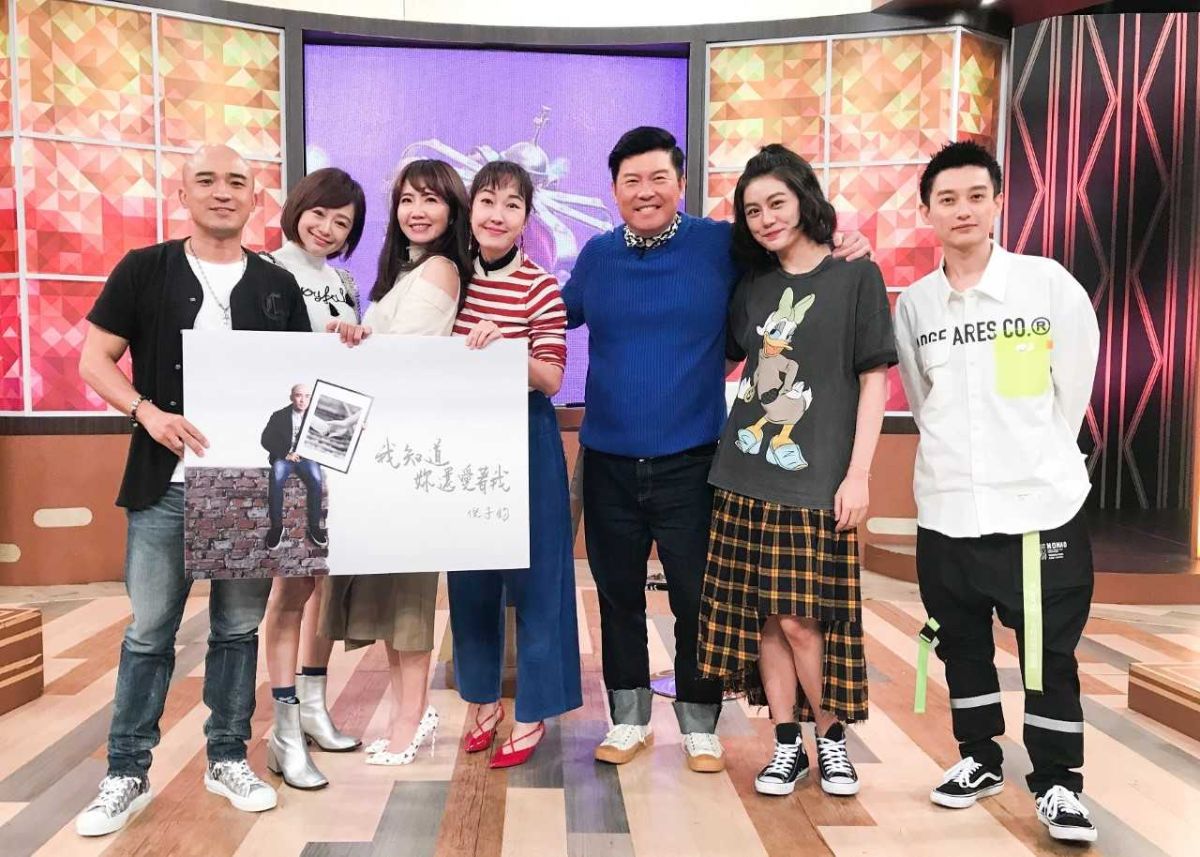 ▲小蠻（右二）錄製《一袋女王》。（圖／衛視提供）