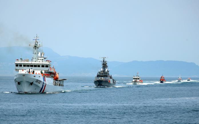 海軍錦江級「高江軍艦」遇砂壩擱淺　艦指部：已自力脫困