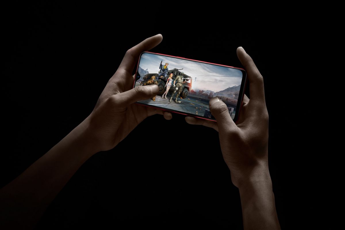 ▲OPPO於今（8）日發表最新款中階智慧型手機OPPO AX5s，該款手機擁有時尚設計與出色電池續航力，採用今年最流行的水滴螢幕與雙鏡頭設計。（圖／OPPO提供）