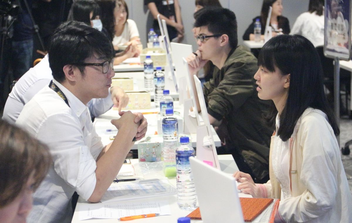 ▲又到了社會新鮮人求職旺季，想要找到好工作，擠身人生勝利組，有三大求職動作，千萬要注意。（圖／NOWnews資料照片）