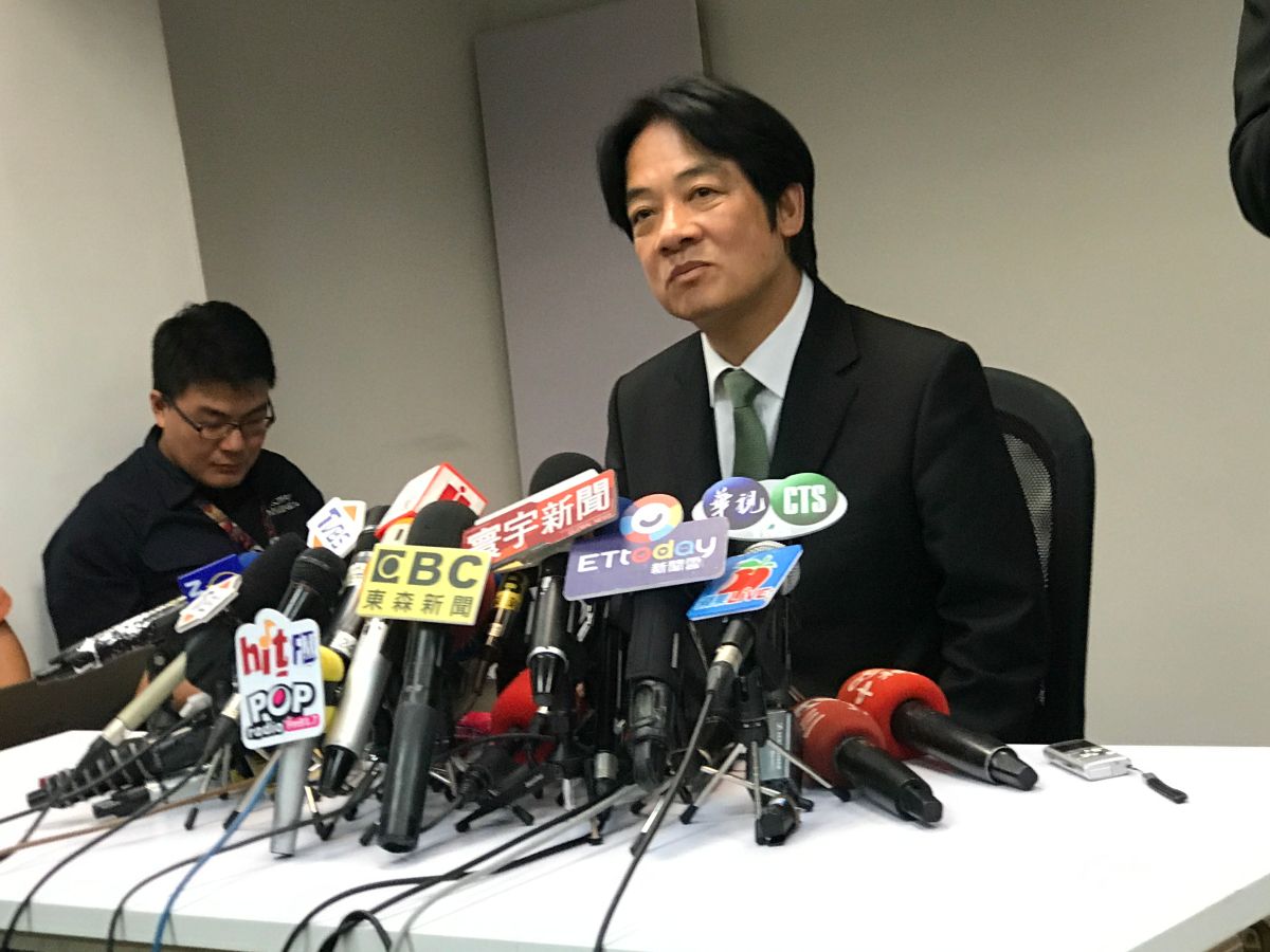 對於外界關切的「蔡賴配」、「賴蔡配」是否還有協調空間？前行政院長賴清德9日表示，在總統候選人還沒決定前，談誰配都言之過早。（圖／記者林人芳攝，2019,04,09)