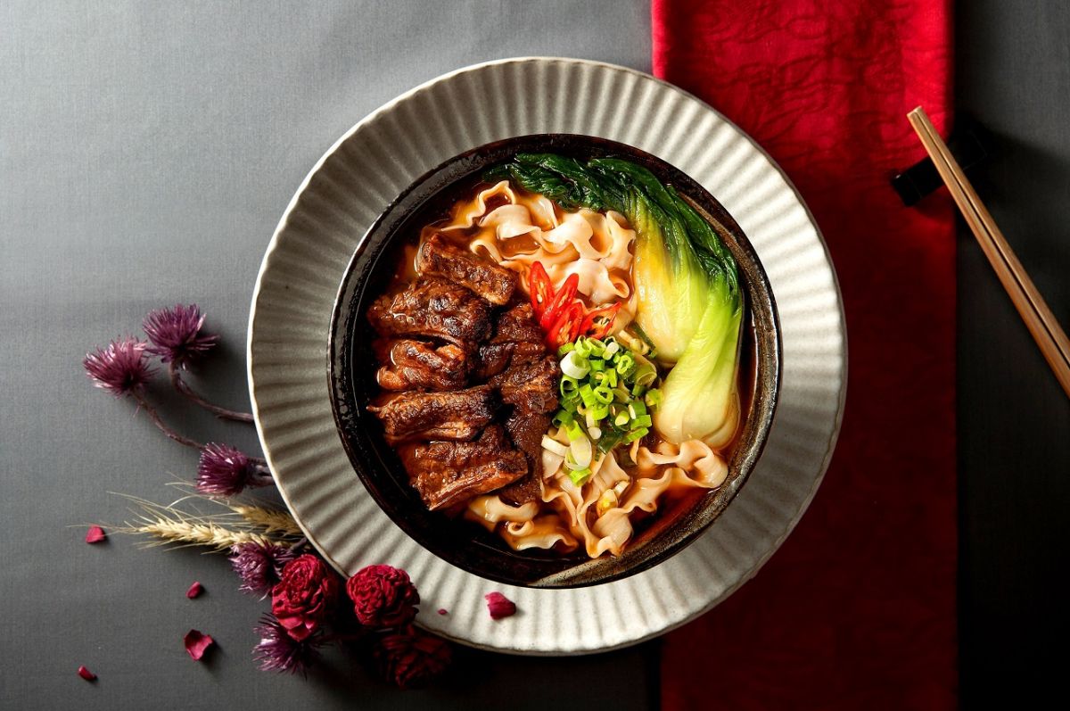 阿舍的牛肉麵泡麵受到老饕青睞。（圖／微風提供）