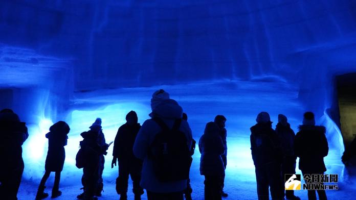 ▲奇幻的藍冰世界，目光無法轉移的美景。（圖／記者謝美伶攝）