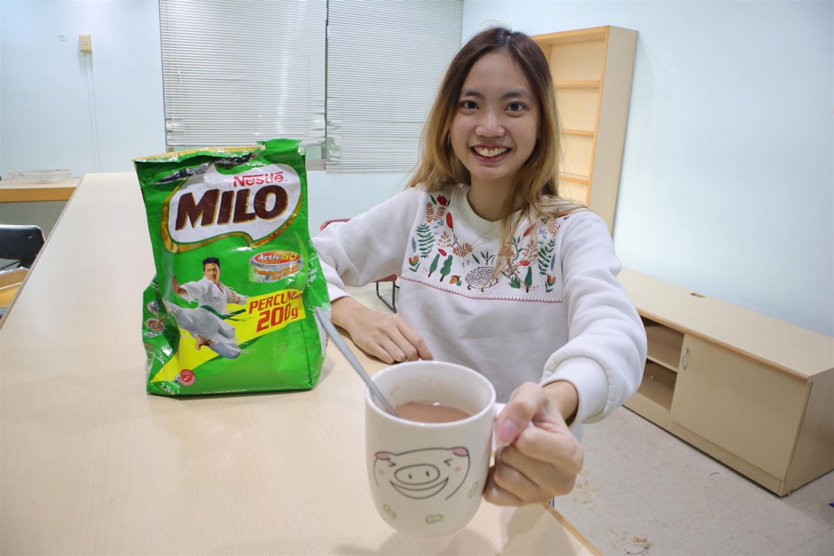 「美祿對我來說是人生必備的物品。」來自馬來西亞、傳院一的張芷薇說。（初聲／政大學聲提供）