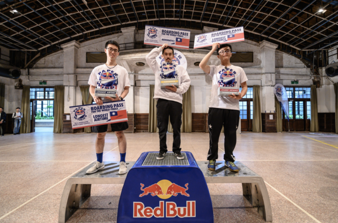 紙飛機大賽台灣區三個項目冠軍將飛往奧地利與各國好手爭霸（圖／Red Bull提供）