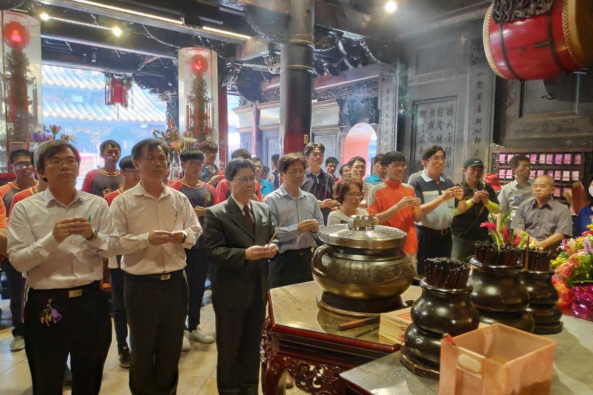 ▲北港農工師長帶領學生「北港社區文化走讀」。（圖／記者洪佳伶攝，2019.04.18）