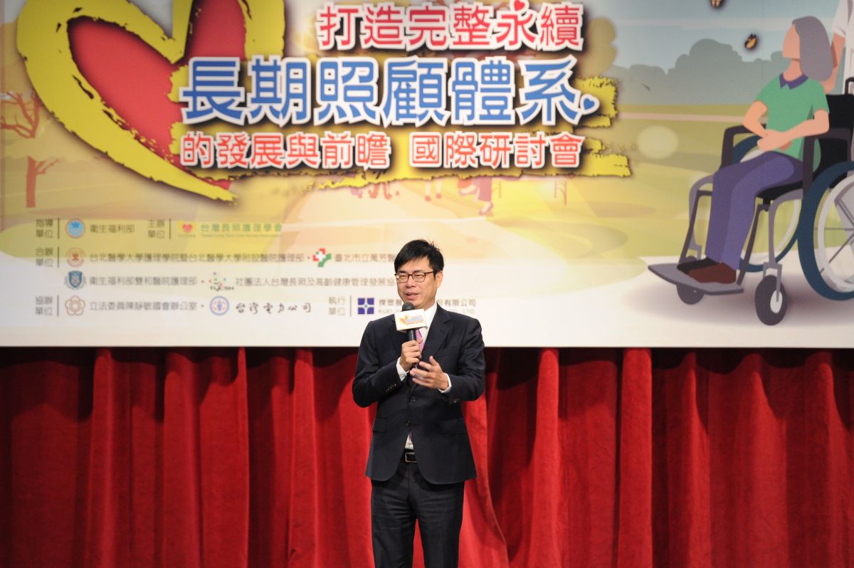 針對鴻海董事長郭台銘媽祖託夢選總統一事，行政院副院長陳其邁19日表示，媽祖是福國利民，不會叫你選總統。（圖／行政院提供）