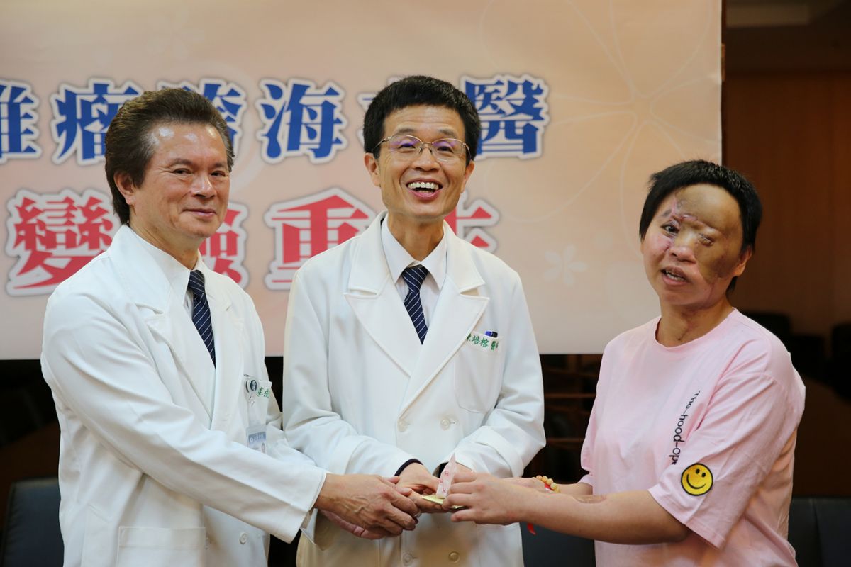 ▲今年28歲來自馬來西亞的琳琳，因惡性皮膚纖維瘤困擾差點失去生命，在慈濟醫院團隊的合作及救治，讓她重獲新生。（圖／慈濟醫院提供）