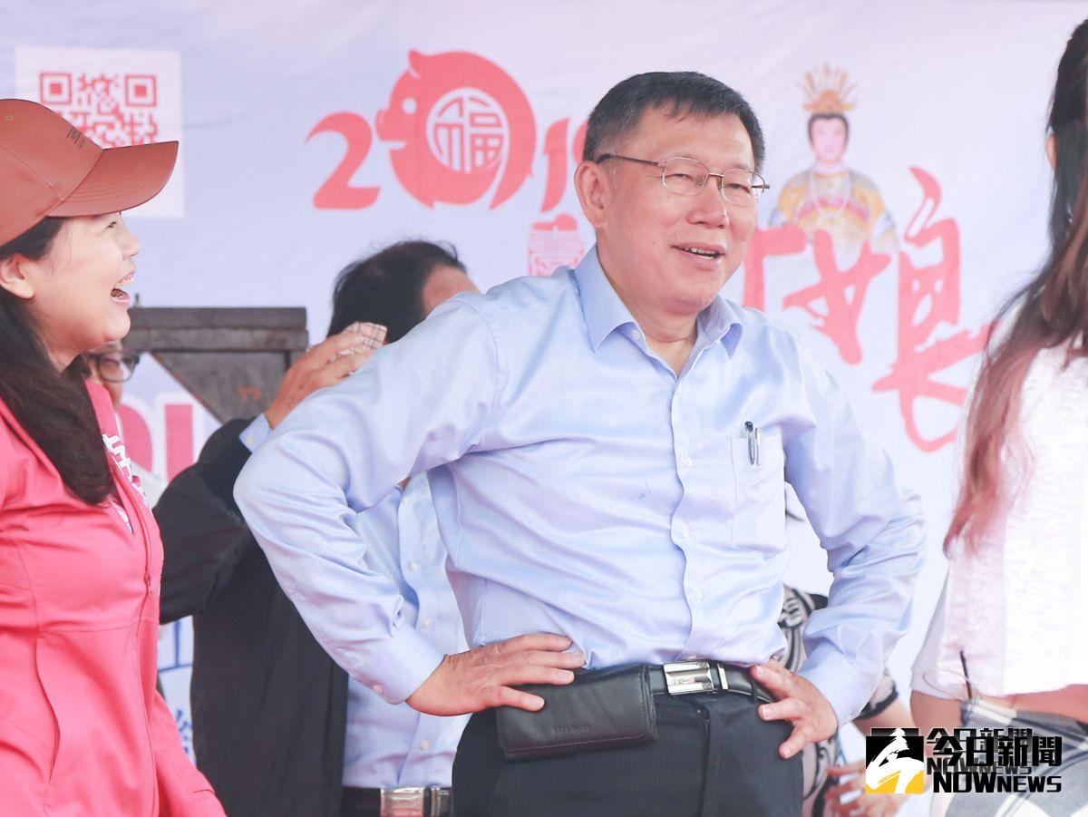 ▲台北市長柯文哲出席松山慈惠堂活動，大跳暖身操。（圖／記者葉政勳攝 , 2019.04.20）