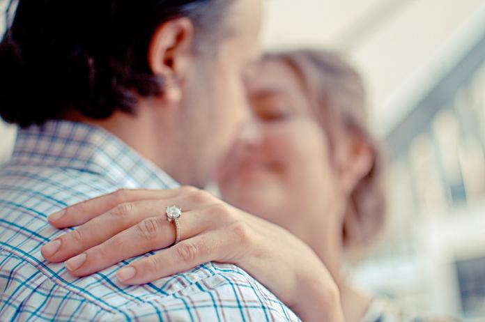 男友用「前女友沒戴過的戒指」求婚　你能接受嗎？
