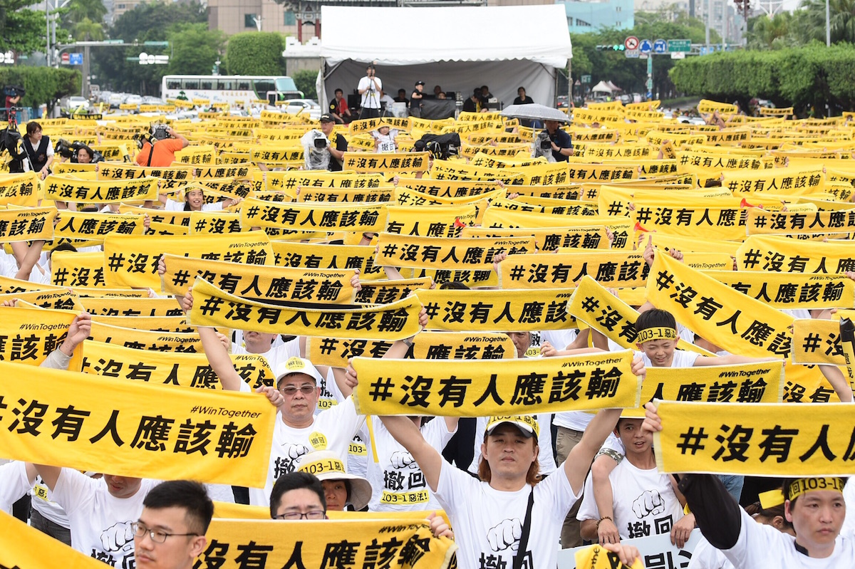 ▲▲ 交通部所提出的小客車租賃業與資訊科技平台合作的條文修正規範 (簡稱「 103條之1運管新規」)一旦實行，將嚴重衝擊Uber及其他叫車平台在台發展。（圖／NOWnews資料照）