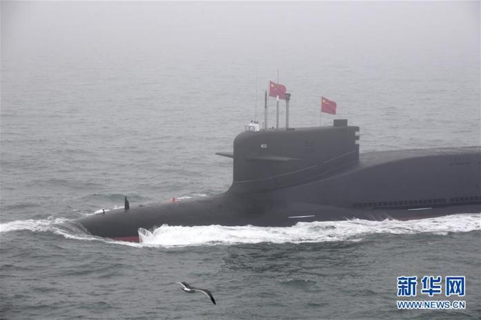 ▲2019青島海上閱兵，解放軍新型核潛艦亮相。（圖／翻攝自新華社）