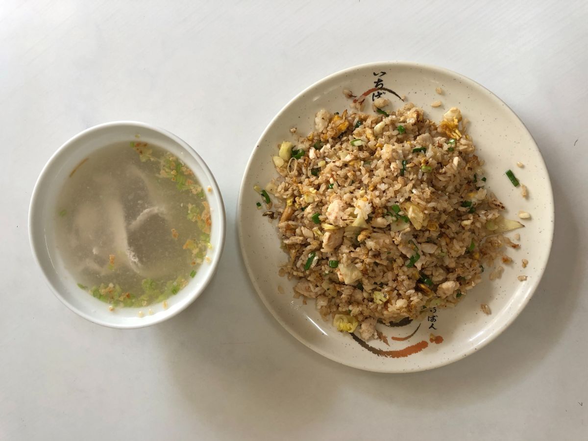 ▲必點「手路菜」虱目魚炒飯，配上虱目魚肉湯。（圖／記者陳聖璋攝，2019.04.23）