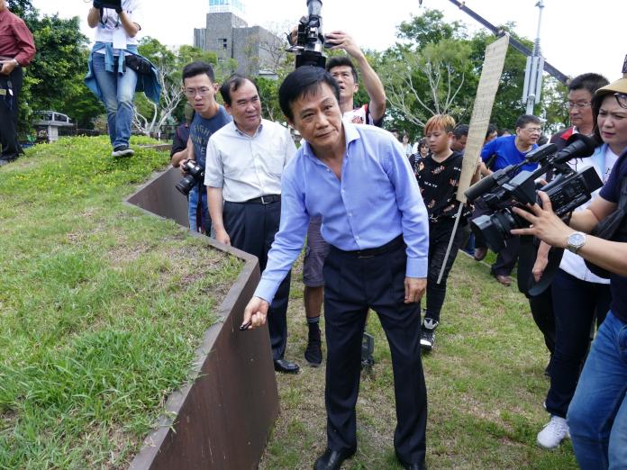 ▲針對高雄市政府石化氣爆民間捐款專戶支出運用情形，議長許崑源強調，必要時針對此案召開臨時會，為市民追真相，為災民討公道。（圖／高市議會提供）