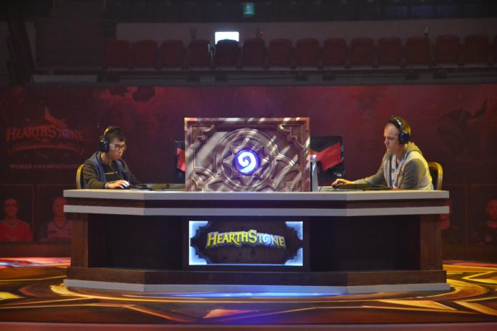 ▲賽前兩人先禮後兵。（圖／記者顏大惟攝，2019.4.25）