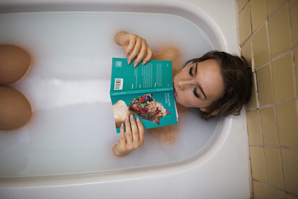 ▲錯誤的洗澡方式，反而會洗出一身敏感肌。（圖／pixabay）
