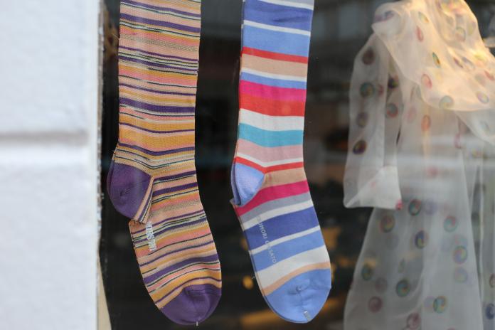 ▲新襪子上小銀夾的妙用，讓大批網友直呼「長知識」。（示意圖／pixabay）