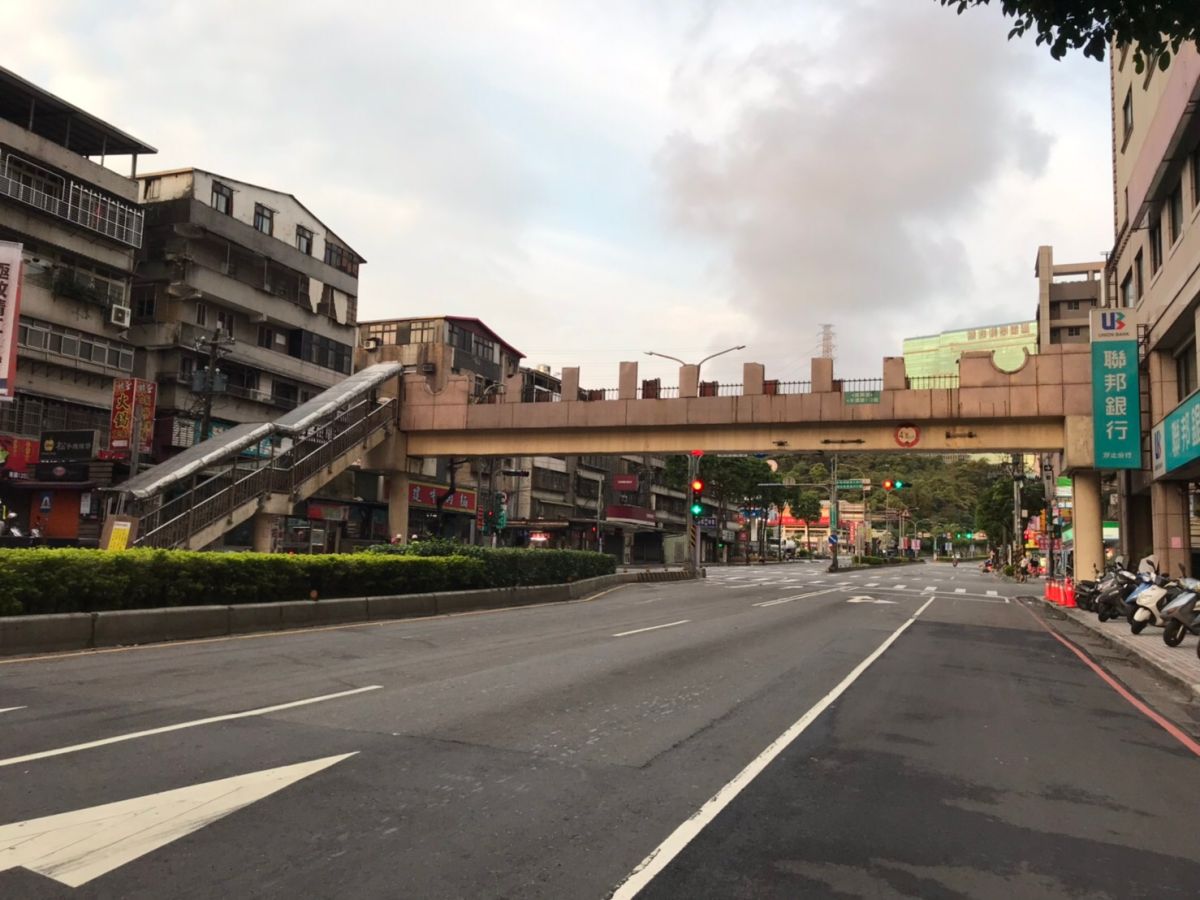 ▲新北市27日起將陸續拆除位於汐止、蘆洲、土城、泰山4座使用率不高的的陸橋。（圖／新北市工務局提供）
