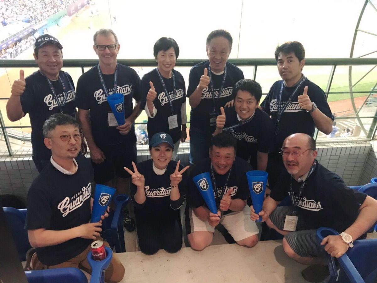 富邦仰德長春日巡賽的選手富永浩、Richard  Backwell及日本PGA職員們。（圖／富邦提供）