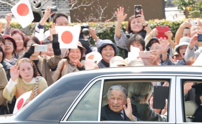 ▲日本對於皇室的態度有世代差異，年輕世代對於天皇更替顯得漠不關心。（圖／美聯社／達志影像）