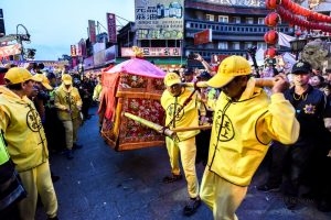 白沙屯媽祖起駕回鑾。（圖／陳明安攝）