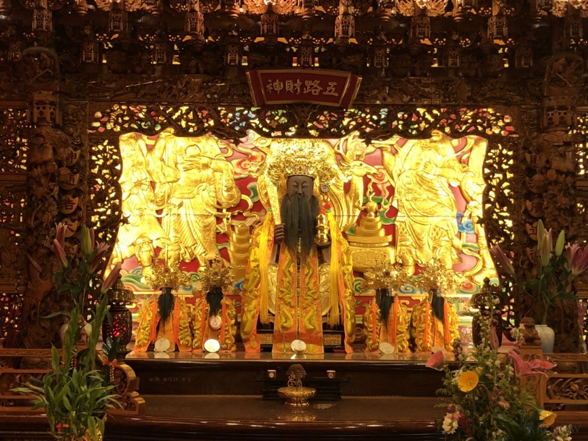 ▲正月初五是五路財神的生日，命理專家楊登嵙老師也分享開工最旺拜法，助旺運勢新年財運滾滾來。（圖／NOWnews資料照片，記者連宜方攝）