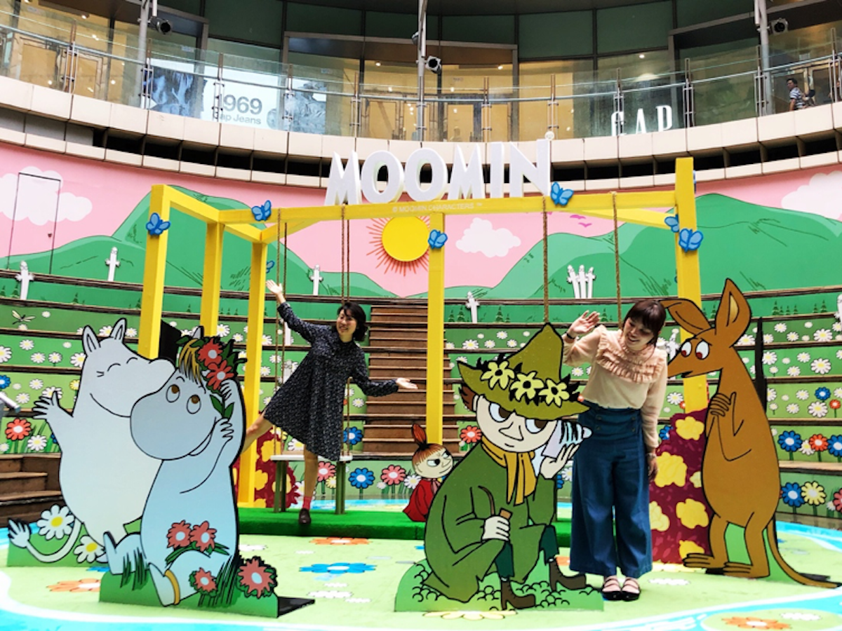 ▲百貨業者打造「北歐療癒系」嚕嚕米童趣場景。（圖／記者陳美嘉攝）