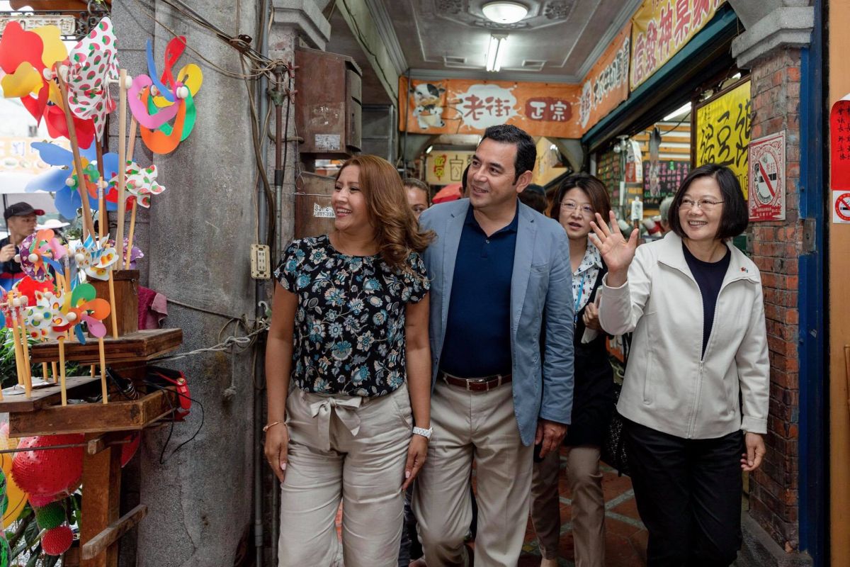 針對黨內總統初選紛爭，總統蔡英文2日在臉書表示，希望能運用集體智慧，找出2020勝選的最佳方案。（圖／翻自蔡英文臉書）