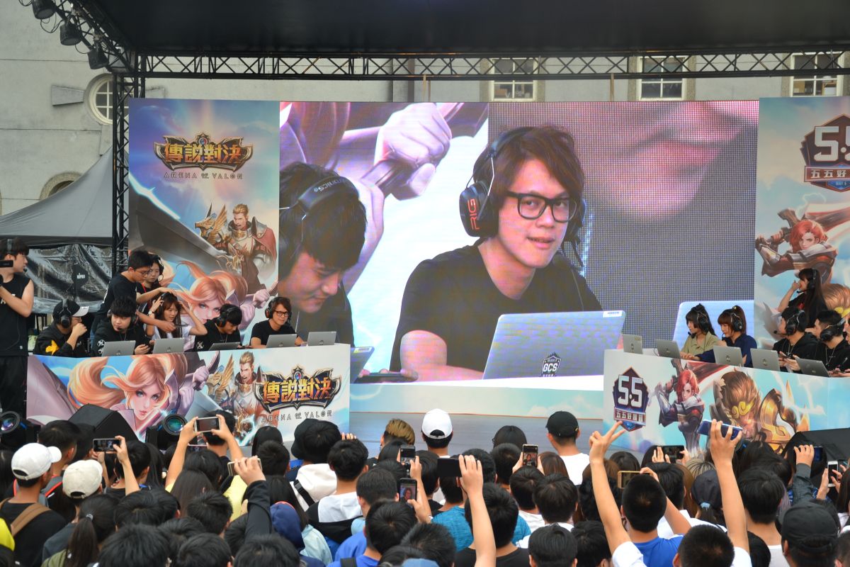▲Garena今（5）日在華山舉辦《傳說對決》明星賽，邀請知名網紅與職業戰隊對戰。（圖／記者顏大惟攝，2019.5.5）
