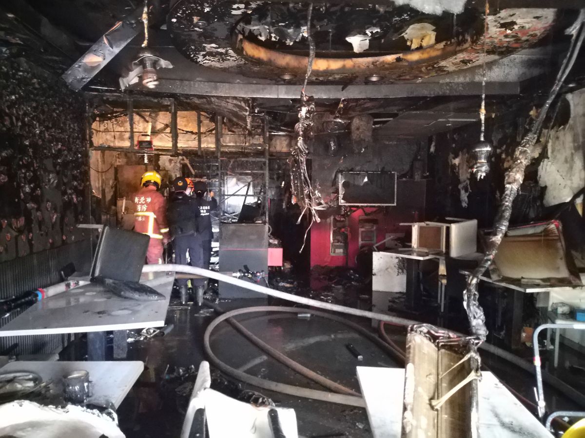 ▲新北市新莊區一間早餐店今(6)天早上發生氣爆，造成4人受傷。（圖／記者蔡琇惠翻攝）