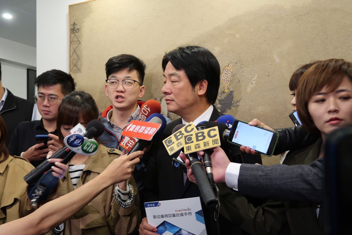 前行政院長清德8日將赴日訪問，並在台灣僑界餐會發表演說，賴清德表示，所有行程都是自己安排，並沒有請謝長廷安排。（圖／記者林人芳攝，2019,05,07)