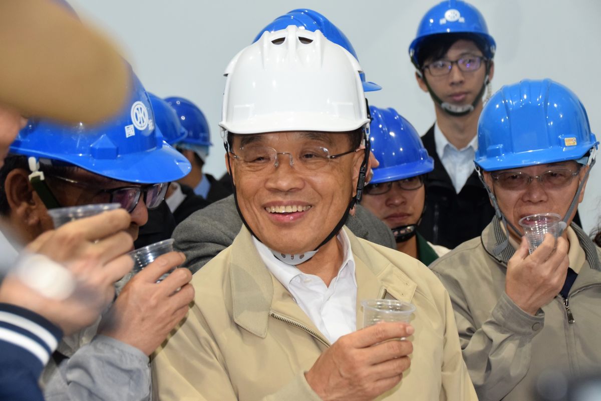 ▲蘇貞昌同意再補助5億元來擴建海水淡化廠，並要求施工單位務必如期的完工，解決離島的供水問題。。（圖／記者張塵攝，2019.05.0７）