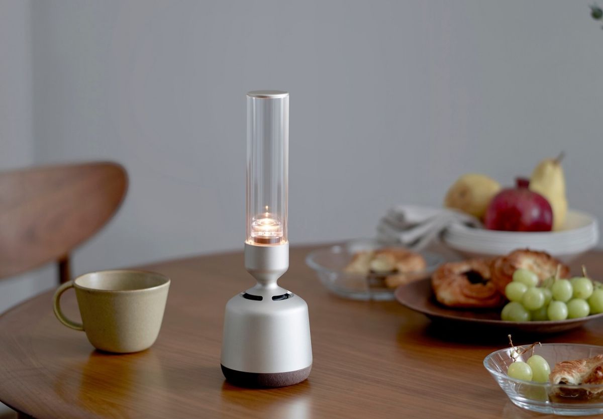 ▲Sony新推出的玻璃共振揚聲器LSPX-S2擁有許多特色。（圖／Sony提供）