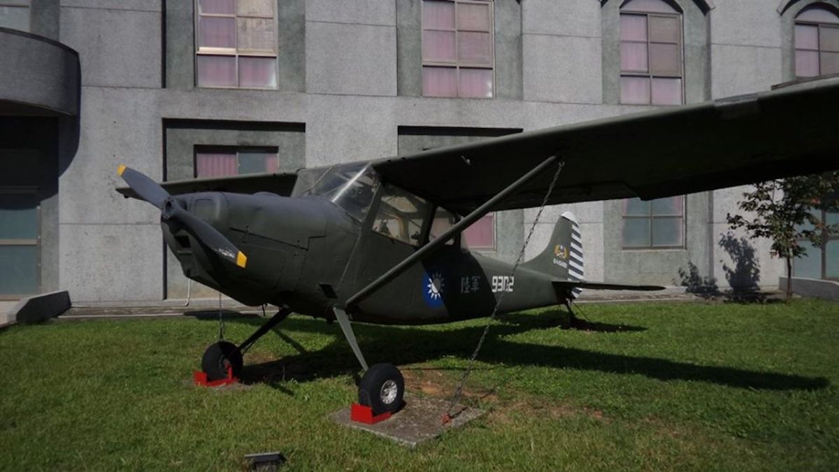 ▲除役後，停放於陸軍601旅營區展示的U-6A觀測機。（圖／記者呂炯昌攝）