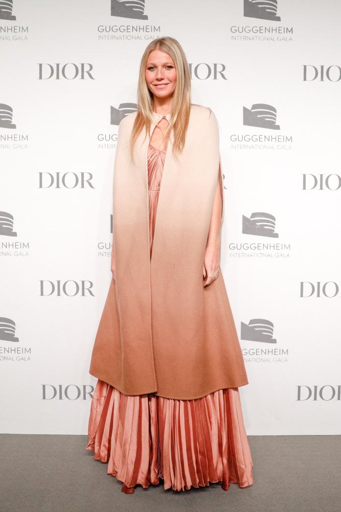 ▲小辣椒葛妮絲派特洛穿上 Dior禮服，仙氣十足。（圖／Dior提供）