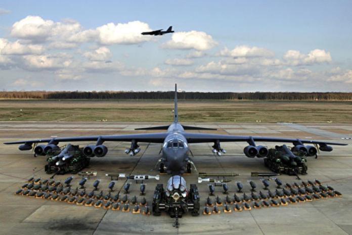 ▲美國國防部表示，，為因應伊朗威脅升級，將向中東部署B-52轟炸機。（圖／翻攝網路）