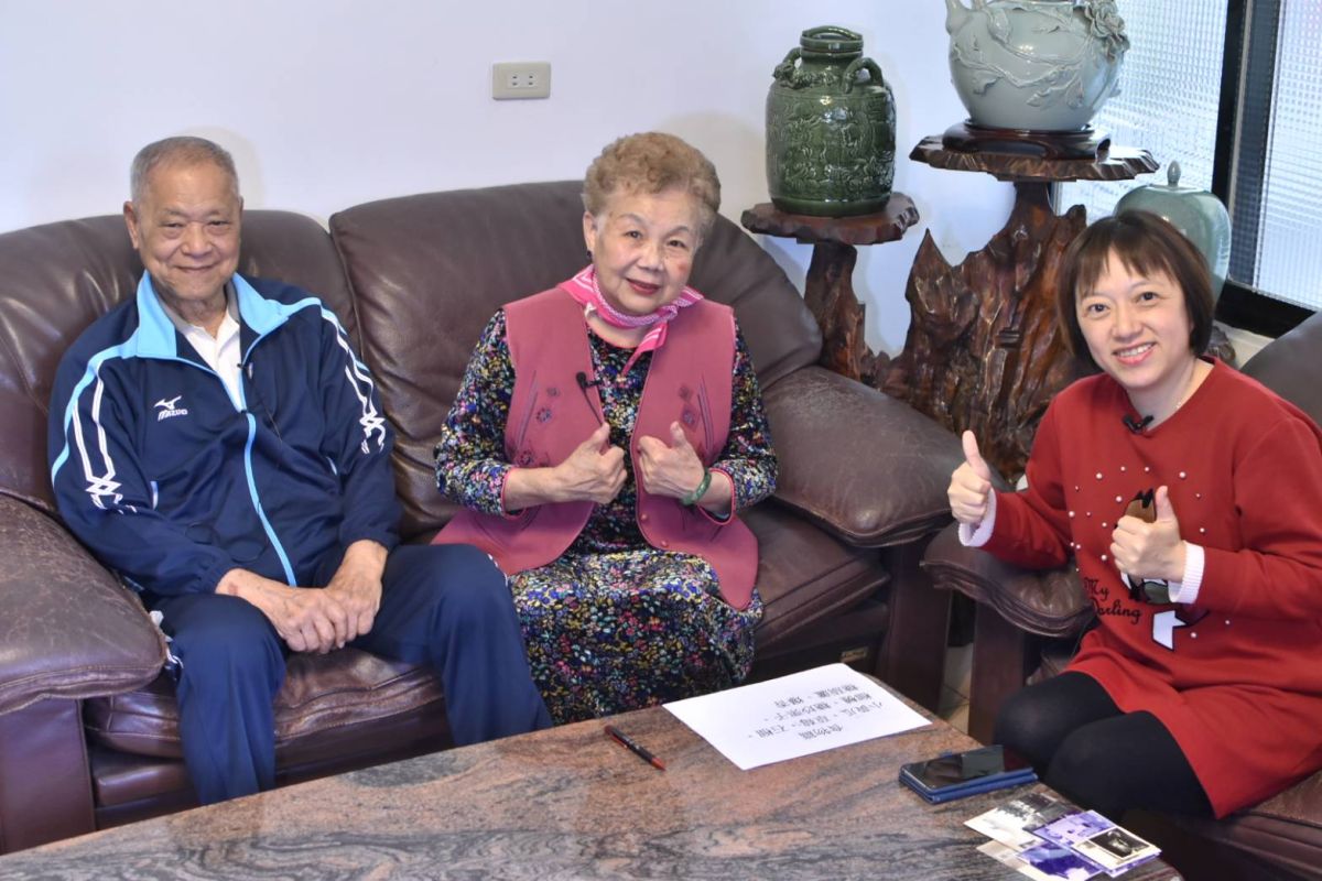 NOWnews今日新聞最夯直播節目「小玉巷仔內」，5月8日中午12時到台北市長柯文哲的父母柯爸、柯媽家作客。（圖/NOWnews）