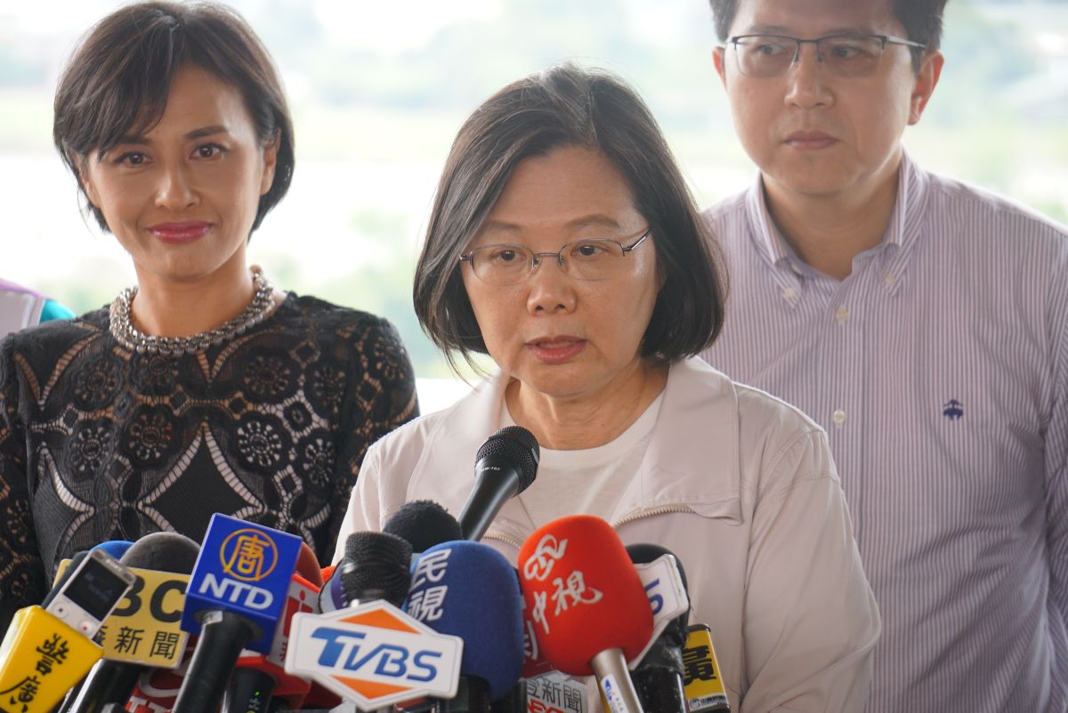 ▲針對立委蔣萬安臉書遭到韓粉洗版留言，總統蔡英文問說「蔣萬安還好吧？」（圖／記者呂炯昌攝, 2019.5.9）