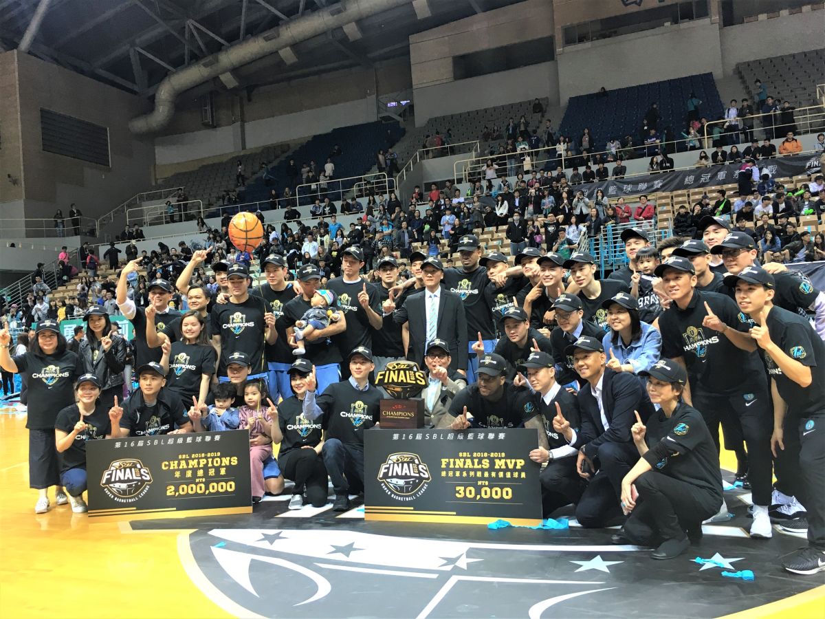 ▲富邦勇士勇奪第16季SBL總冠軍賽。（圖／鍾東穎攝 ,2019.05.09）
