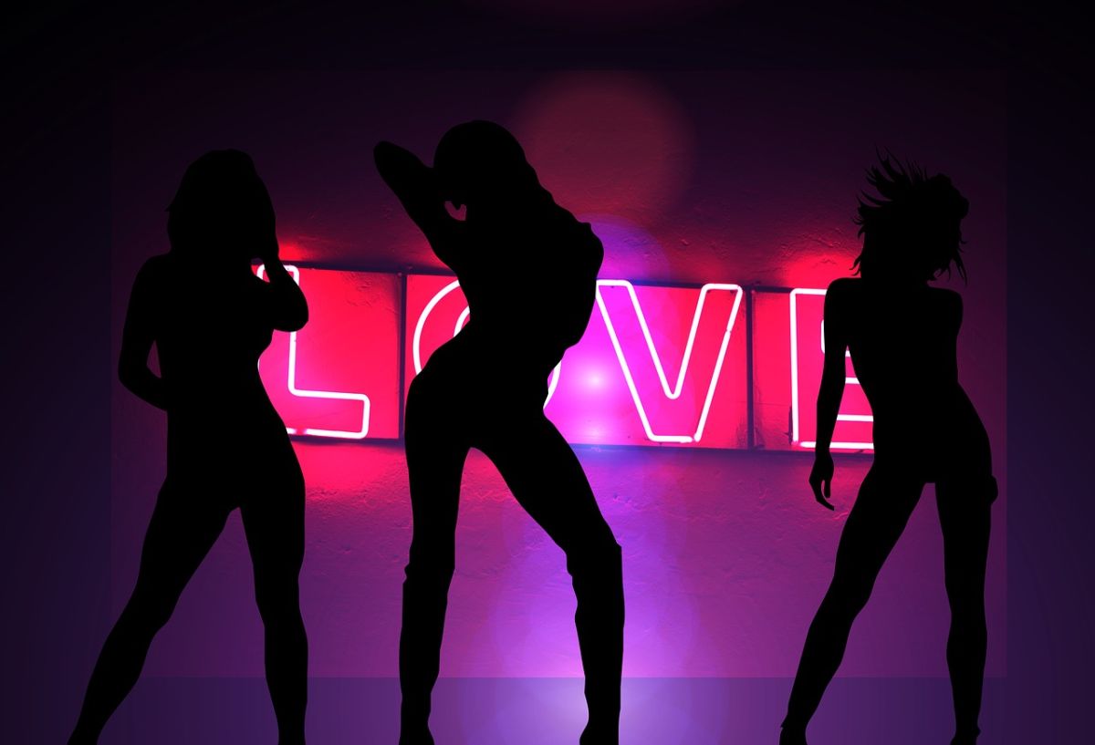 ▲「紅燈區」設在你家附近願意嗎？網友一面倒表示「當然可以！」（示意圖／取自pixabay）