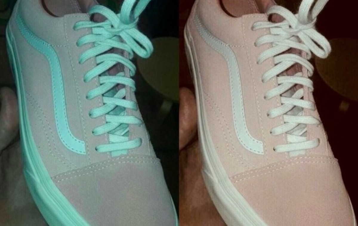 ▲2017 年臉書上曾經掀起一場「鞋子是什麼顏色」大戰，一名國外女網友 PO 出一張朋友送她的鞋子照片，詢問：「這雙鞋到底什麼顏色？我看是白色 + 粉紅，朋友卻都說灰 + 綠」，照片曝光後引發兩派支持者論戰。（圖／翻攝自臉書）