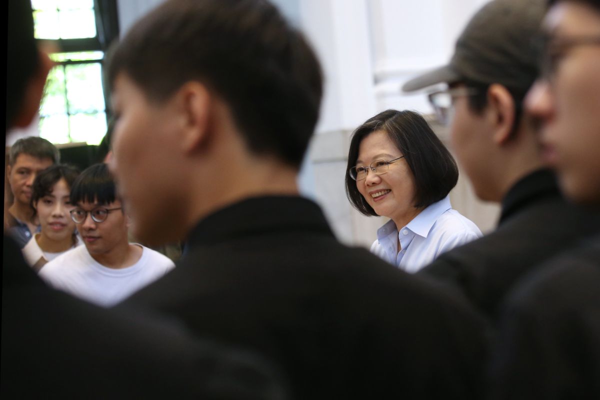 針對前總統馬英九批評民進黨政府反對自經區，是因為反對中國大陸一事，總統蔡英文12日受訪時表示，自經區是比較不符合現在的需求。（圖／總統府提供）