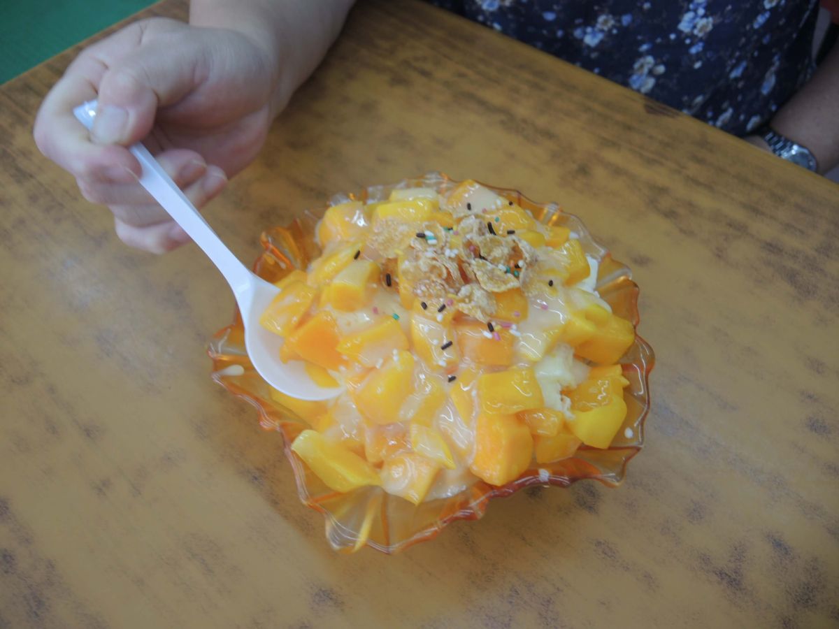 ▲夏天吃芒果冰，黃澄澄新鮮芒果搭配上甜而不膩的煉乳，一盤芒果雪花冰真是令人清涼脾透開。（圖／記者陳雅芳攝，2019.05.12）