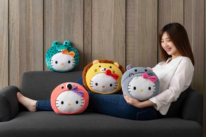 ▲台灣麥當勞將於15日上午11點起推出2019年全新4款Kitty聯名系列抱枕，全台限量只有12萬個。（圖／麥當勞提供） 