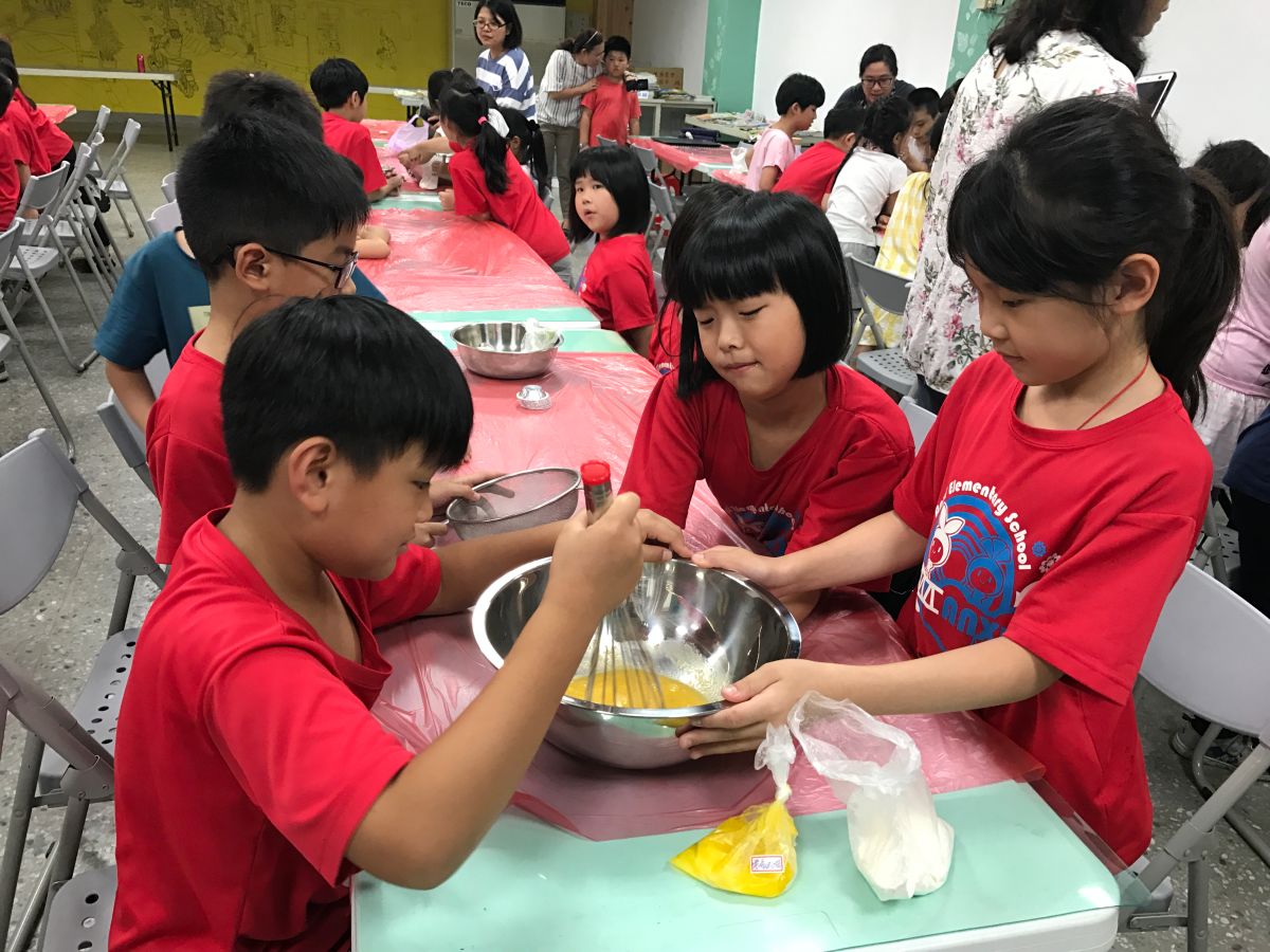 ▲新北市三峽區安溪國小試行愛的烘焙小達人已一年，每到烘焙課，學生們總是迫不及待。（圖／記者陳志仁攝，2019.05.14）