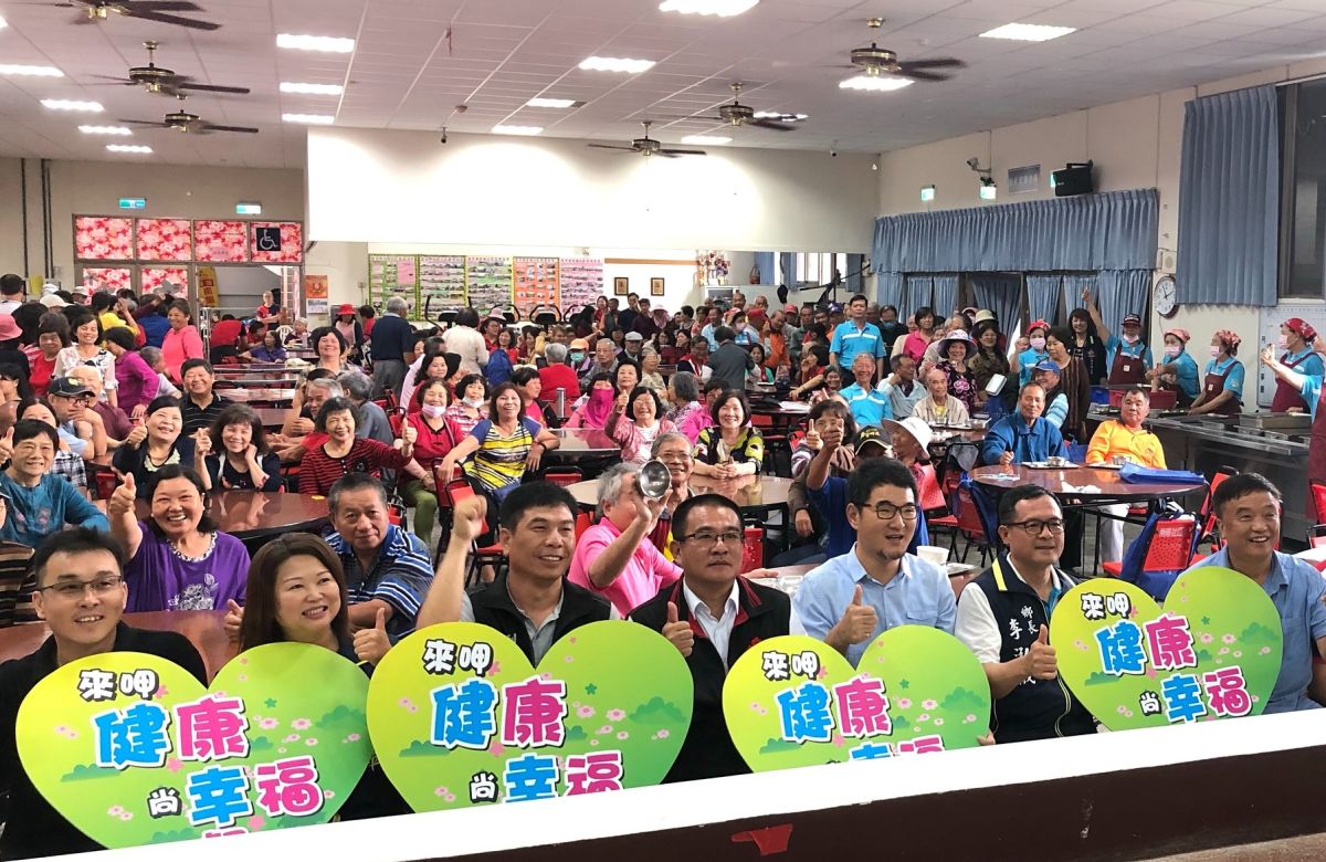 ▲梅景食品提供一萬份「愛心、永續、健康、幸福」康福餐給縣內老人、弱勢團體。（圖／記者蘇榮泉攝，2019.05.14）